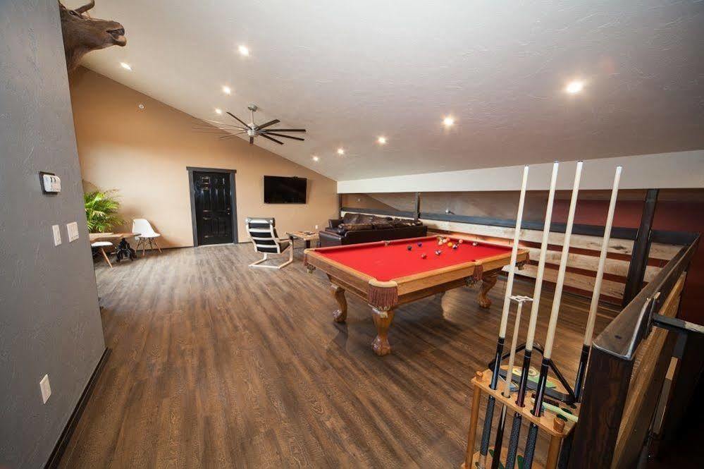 Log Cabin Lodge & Suites Jones Mills Dış mekan fotoğraf