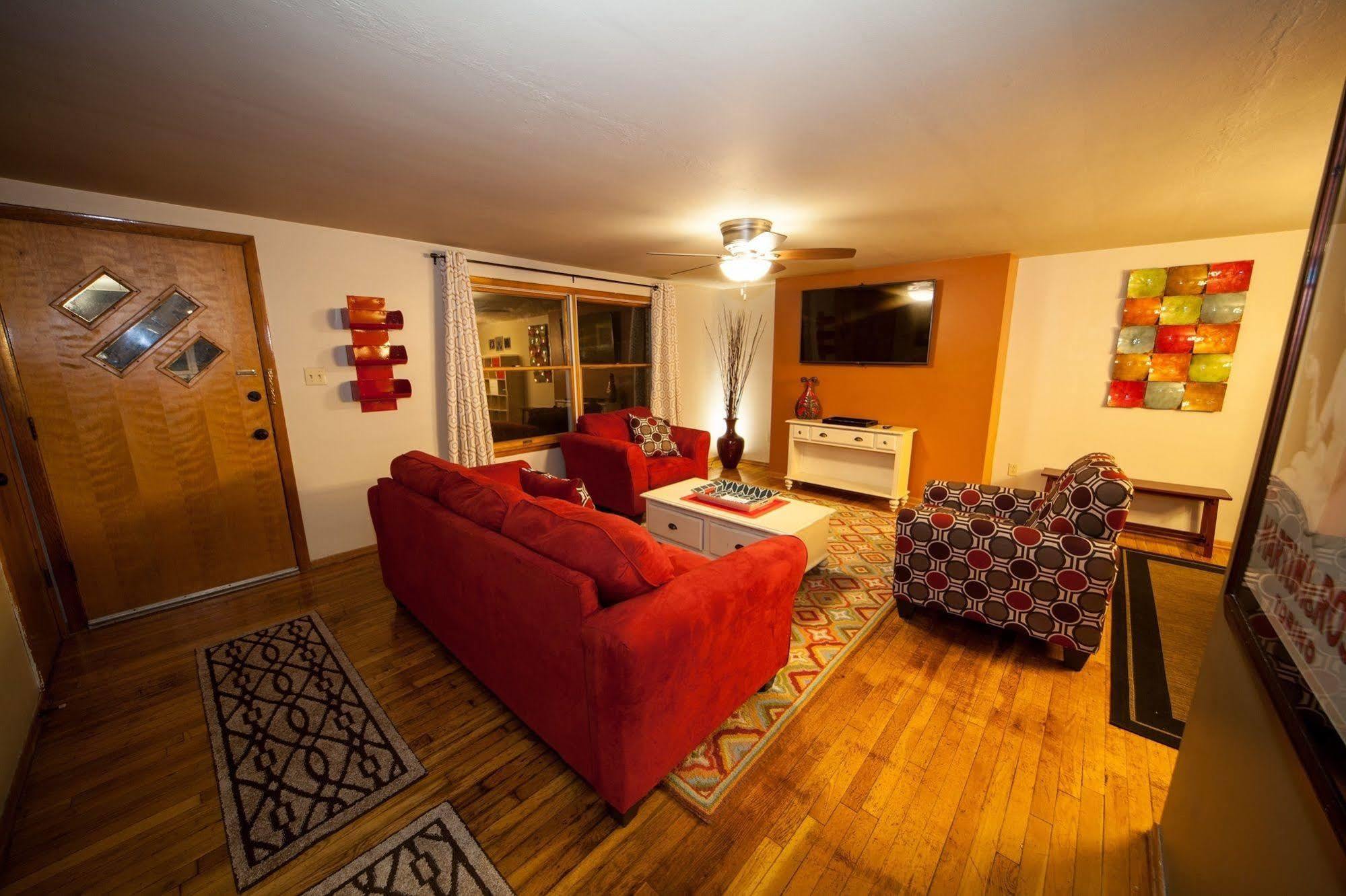 Log Cabin Lodge & Suites Jones Mills Dış mekan fotoğraf