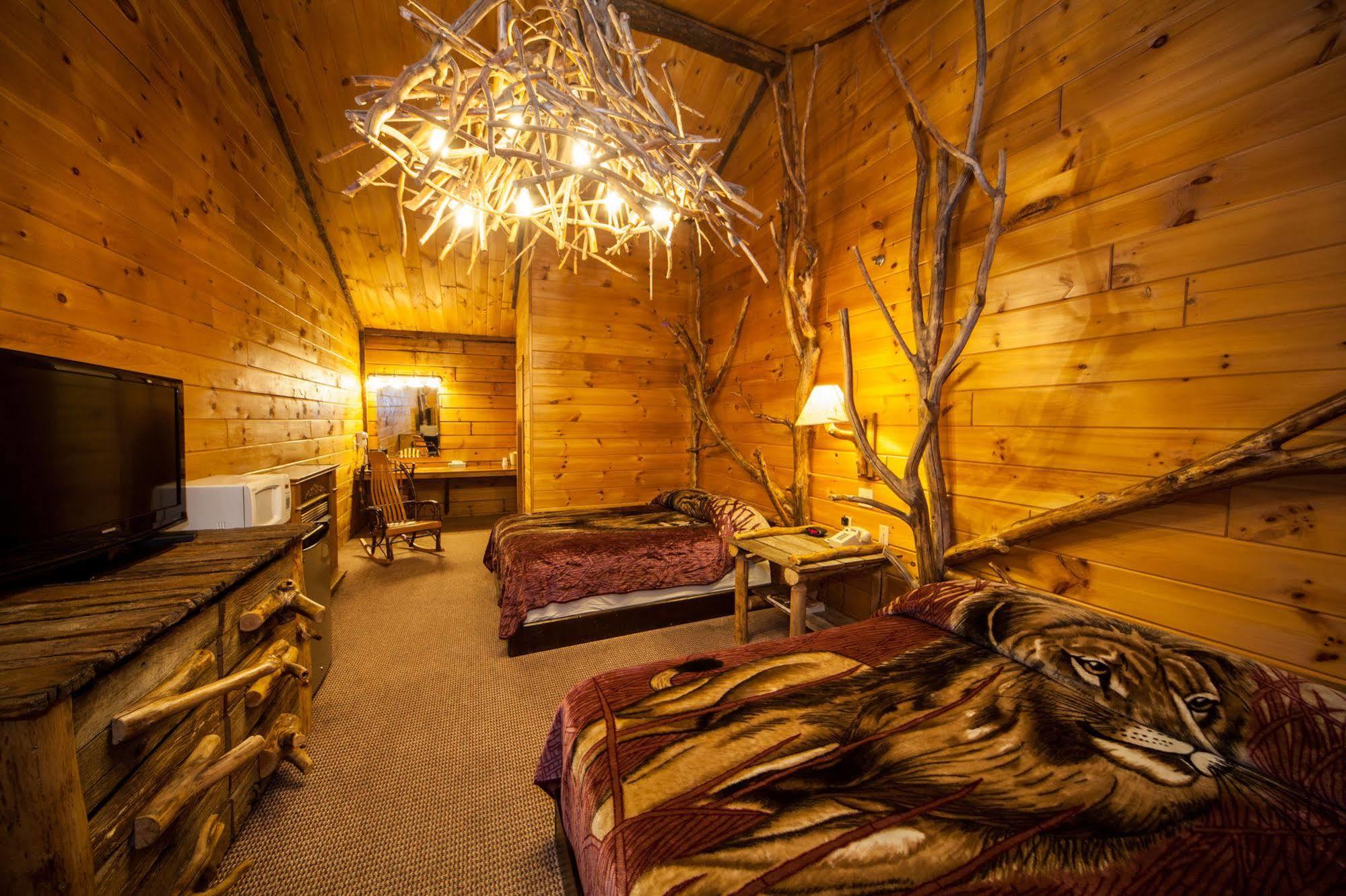 Log Cabin Lodge & Suites Jones Mills Dış mekan fotoğraf