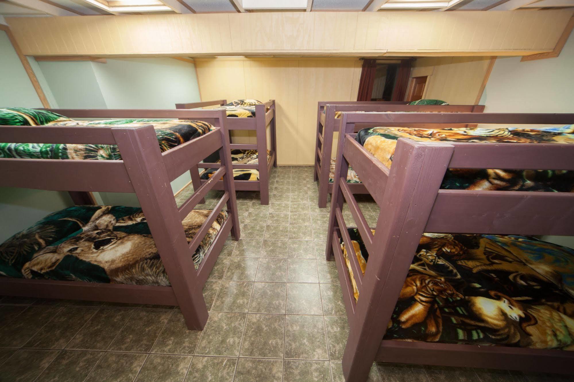 Log Cabin Lodge & Suites Jones Mills Dış mekan fotoğraf