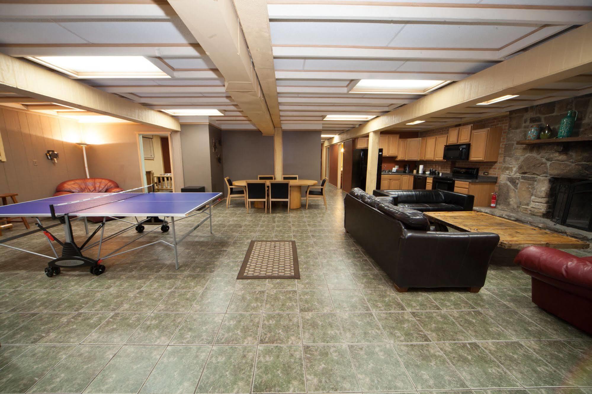 Log Cabin Lodge & Suites Jones Mills Dış mekan fotoğraf