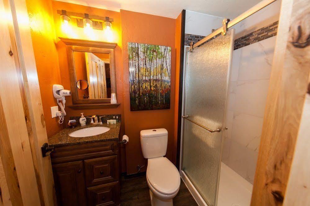 Log Cabin Lodge & Suites Jones Mills Dış mekan fotoğraf