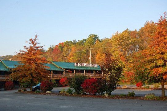 Log Cabin Lodge & Suites Jones Mills Dış mekan fotoğraf
